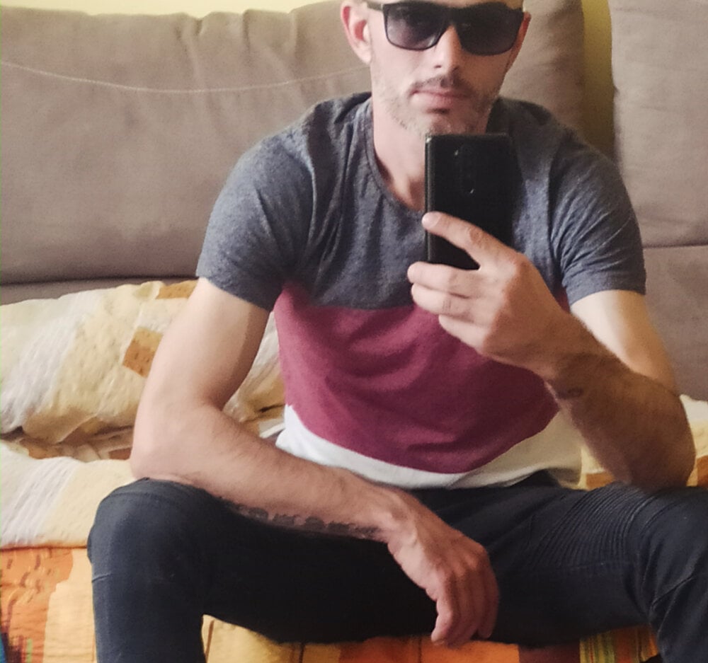 Malo_debeli