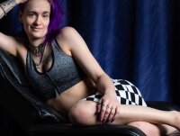 Vyola_Shyne's Offline Chat Room