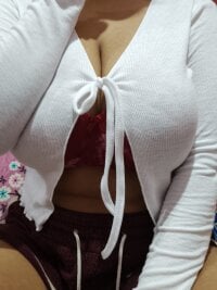 Модель Riya_sexsena