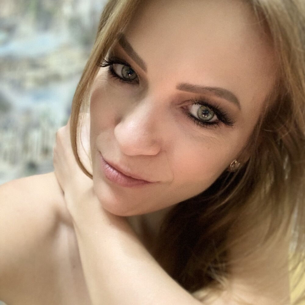 sexcam3d.net Tiffany_Bates livesex profile in caucasian cams