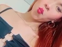 Selena_sensual's Offline Chat Room
