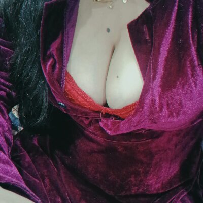 sapnahot1 from stripchat