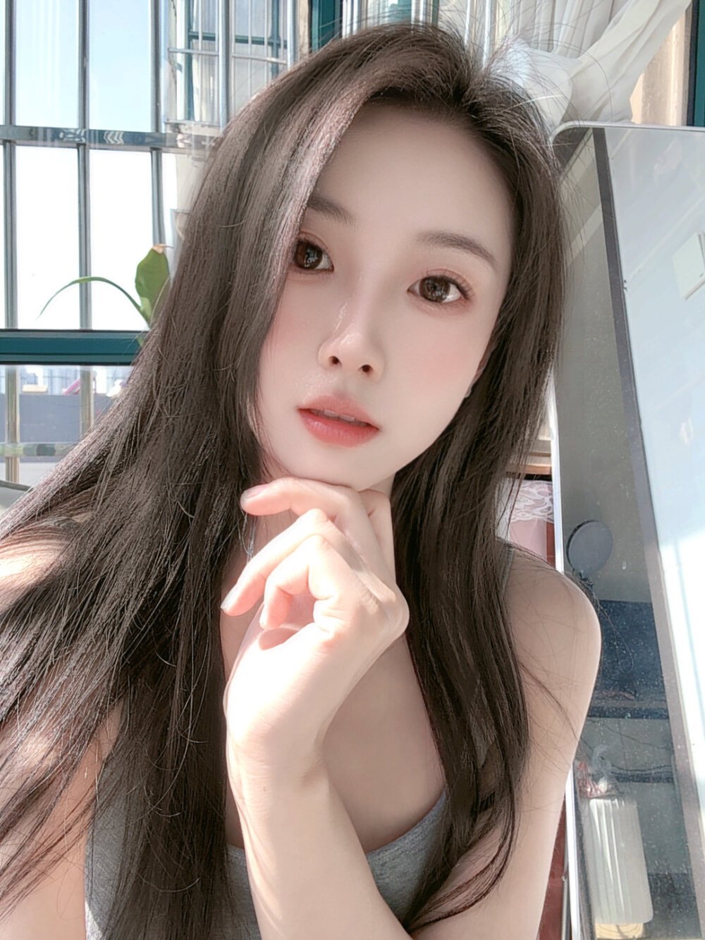 6livesex.com yumi-905 livesex profile in straight cams