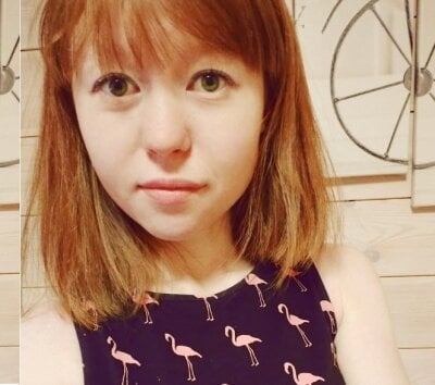 anna__red