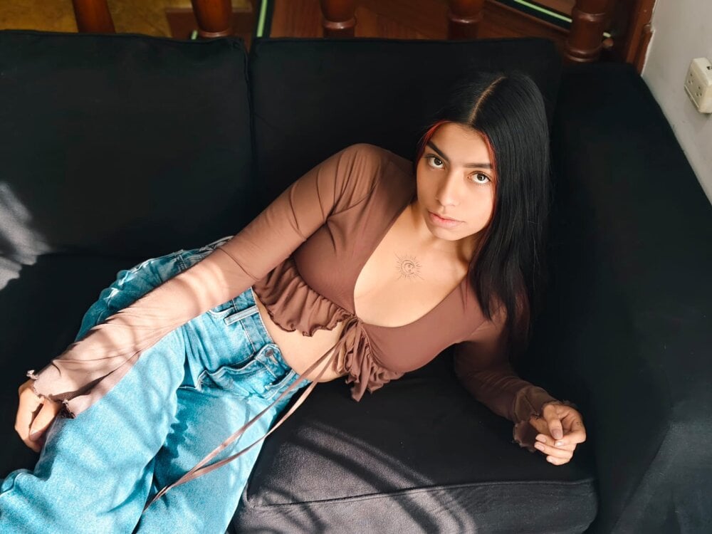 Chatroom XXX hors ligne de Laia_white