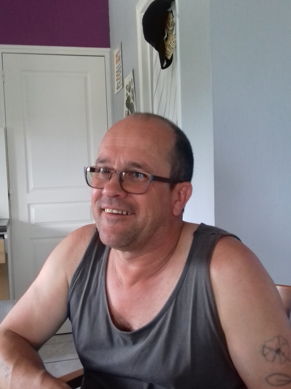 Fiermin19 Offline XXX-chat