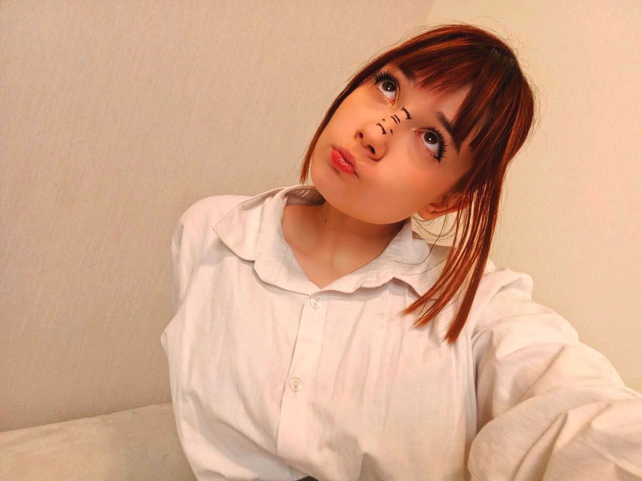 Honeey_Beee