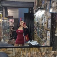redhair_lady's Offline Chat Room