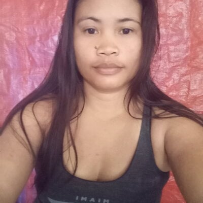 CheeseGirl69 Female Petitewhite Webcam Striptease