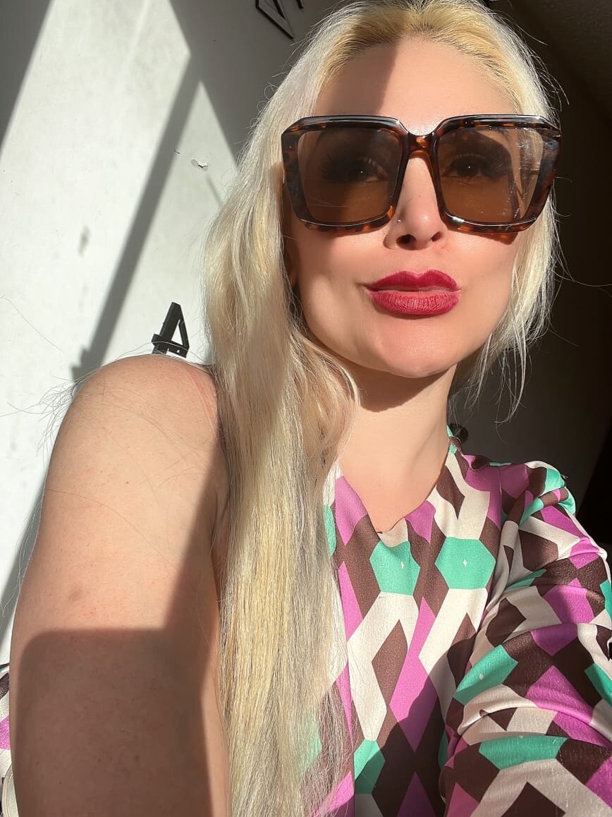 mega-camsex.com marilyn_golden_ livesex profile in latino cams
