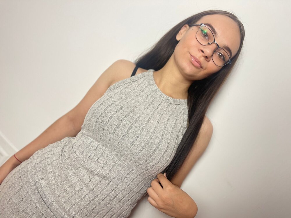 ClaraDevil 🐴 online naked chat