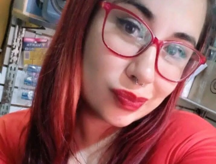 alunay_girl1 webcam profile - ???