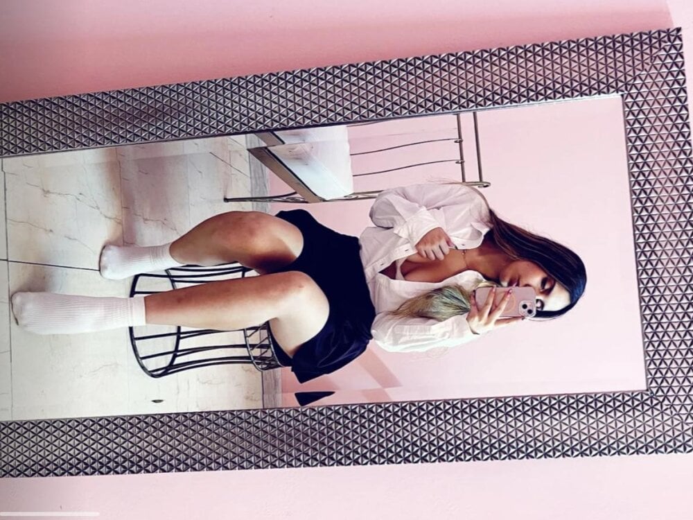 _sarah_honeey_ from stripchat