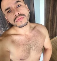 pablo_cortez1's Offline Chat Room