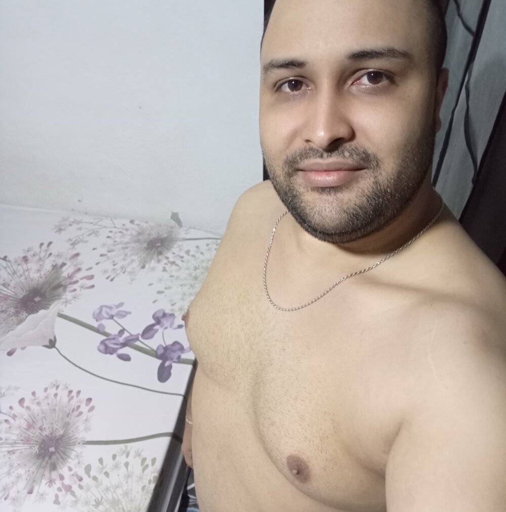 fuckb0y95 from stripchat