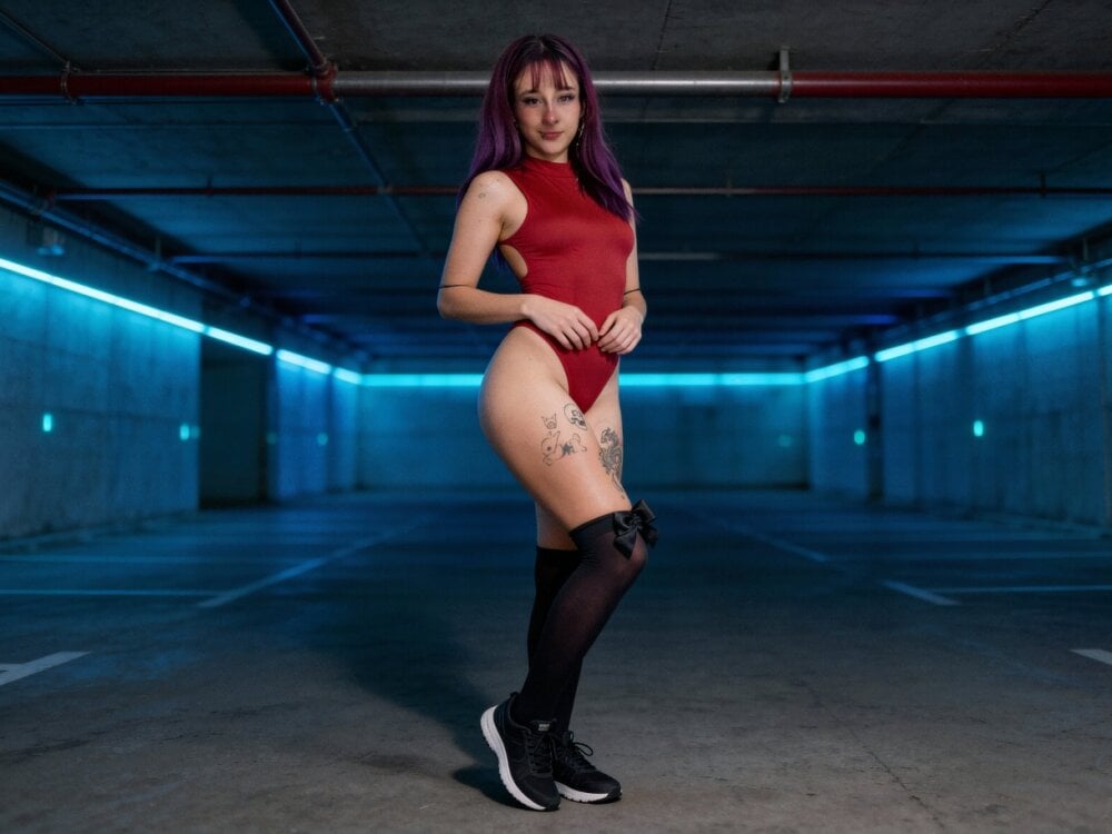 sexcams-joy.com cherry_stone livesex profile in slim cams