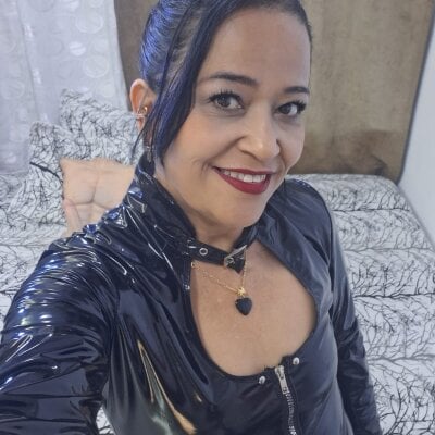 ChanelNylon - striptease latin