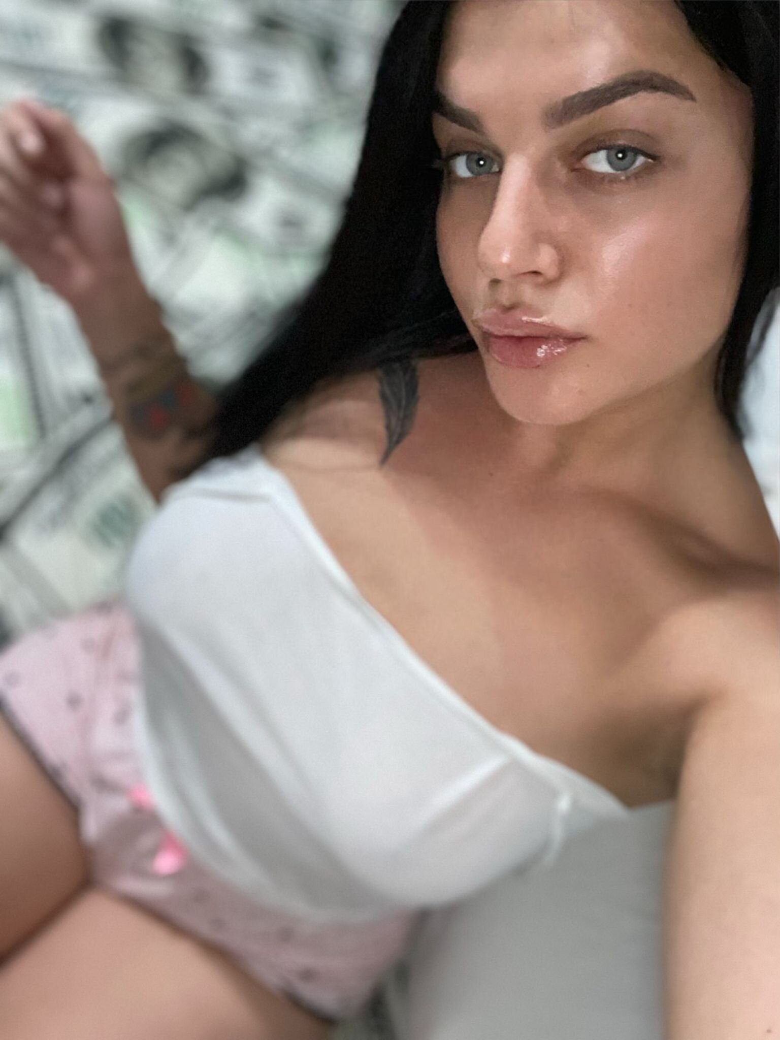 Zoey_Hall