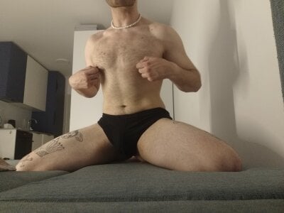 Yourperfectdick Male Polish Free Webcam Striptease