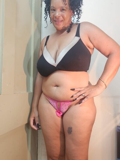 ebonytopass4u profile