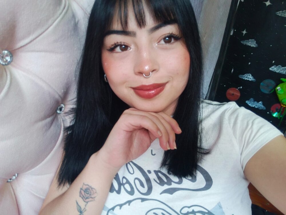 Valu_euphoria live cam model at StripChat