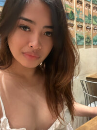 Gurlwidclass's webcam live show