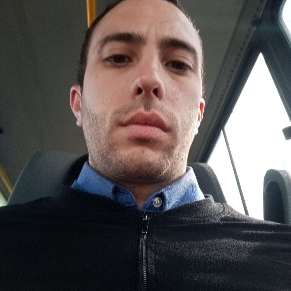 elrosarino1889 from stripchat
