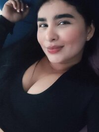 Perla_x's Offline Chat Room