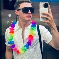 Zeus_muscle77's webcam live show