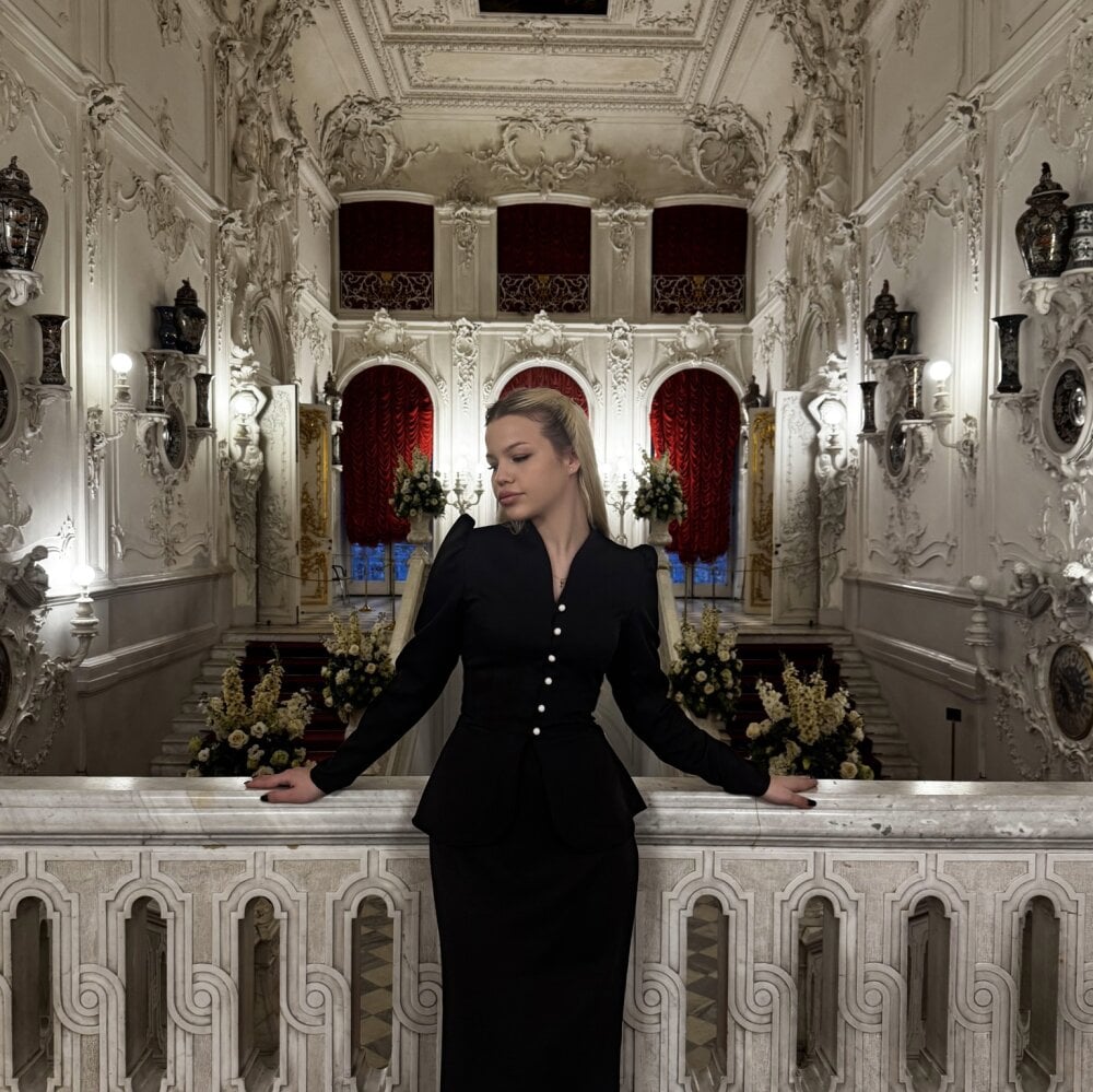 TinyTrixi: συνομιλία ΧΧΧ εκτός σύνδεσης