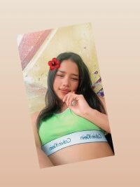 Little_Dhana's webcam live show
