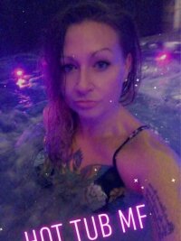 rainbow_pussy_supreme's Offline XXX Chat