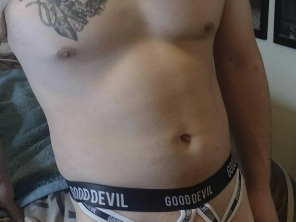 yungnhungfullofcum profile