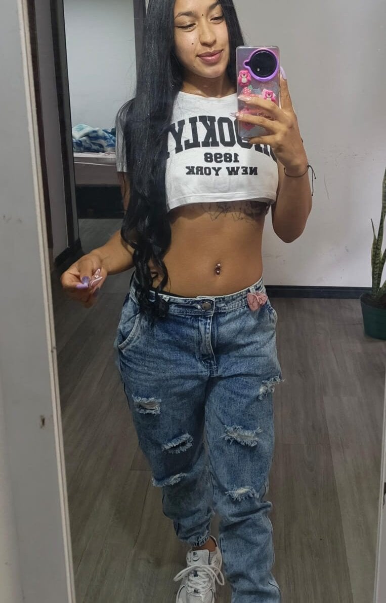 Kendall_b's Offline XXX Chat