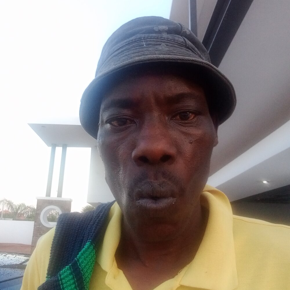 John3ny14Englush's Offline XXX Chat