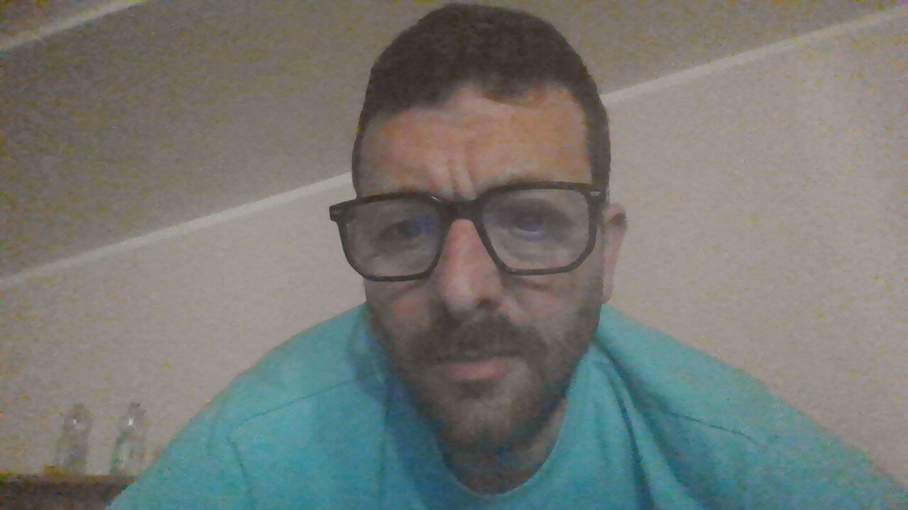 Velly82 live webcam