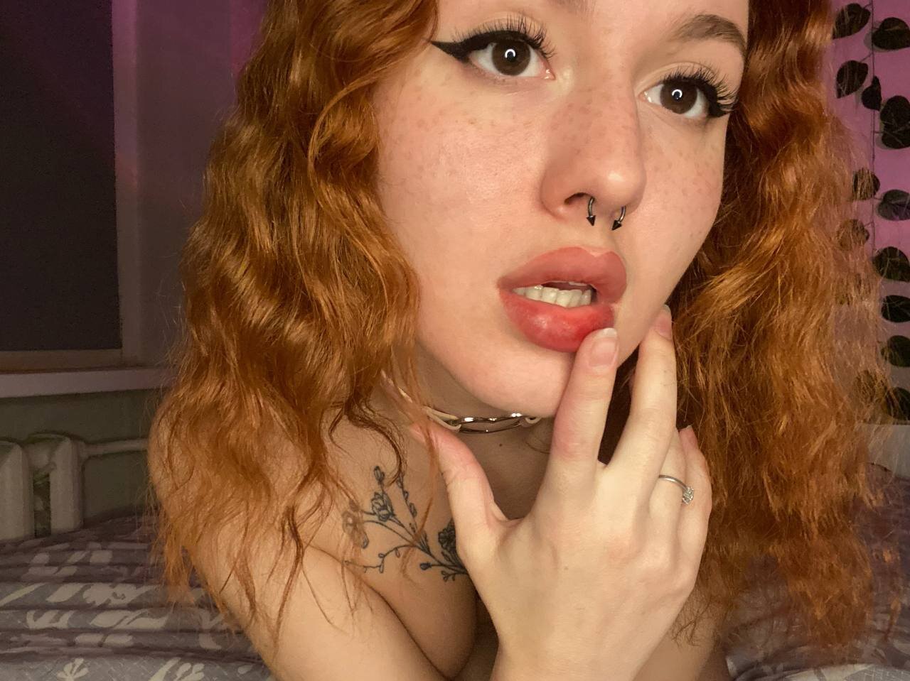 lina_red_xx