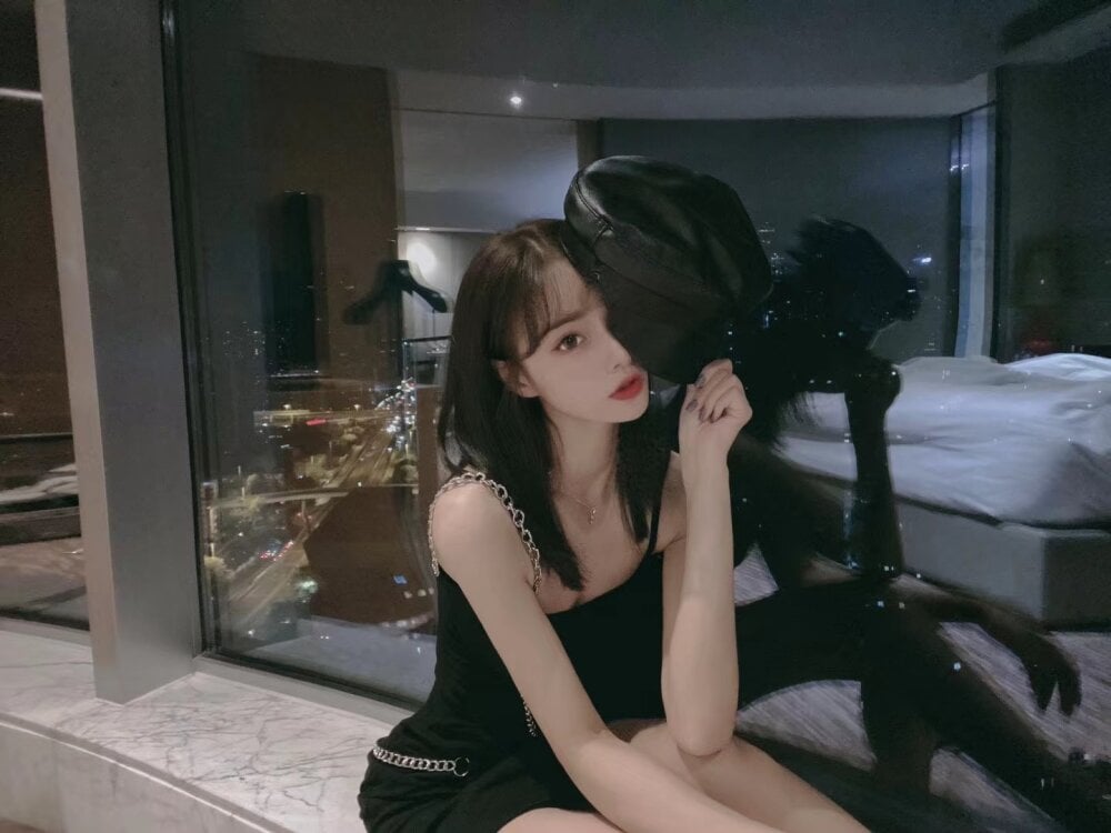 --Dioo--'s Offline XXX Chat