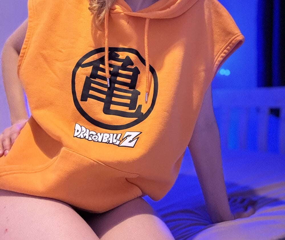 Nancy-Pink live cam model at StripChat