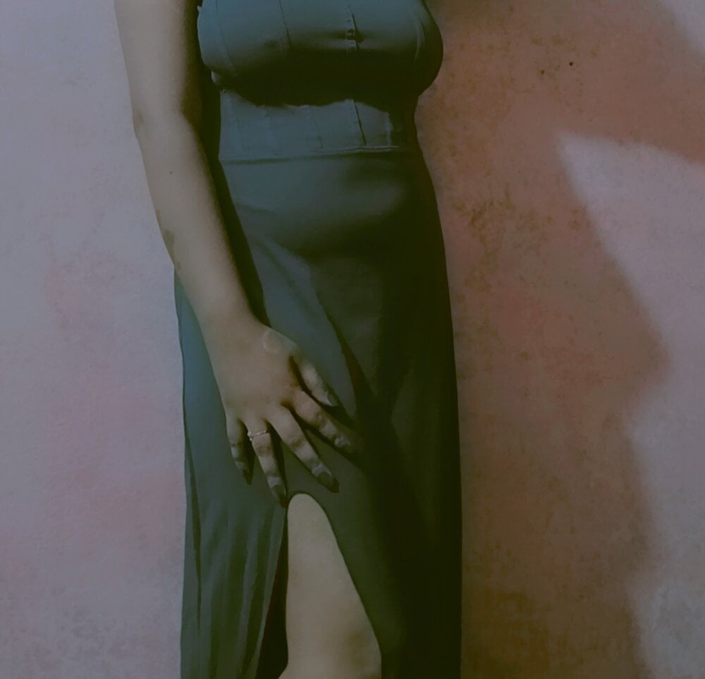 URVASHI_JI profile