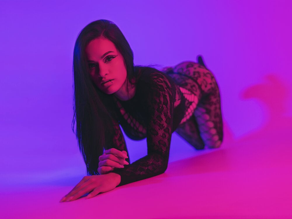 free6cams.com abbylune livesex profile in athletic cams