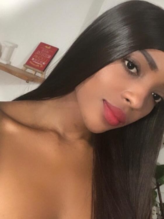 Adara_cooper22's Offline XXX Chat