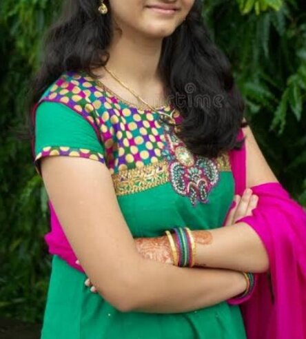 Cute-Shriya