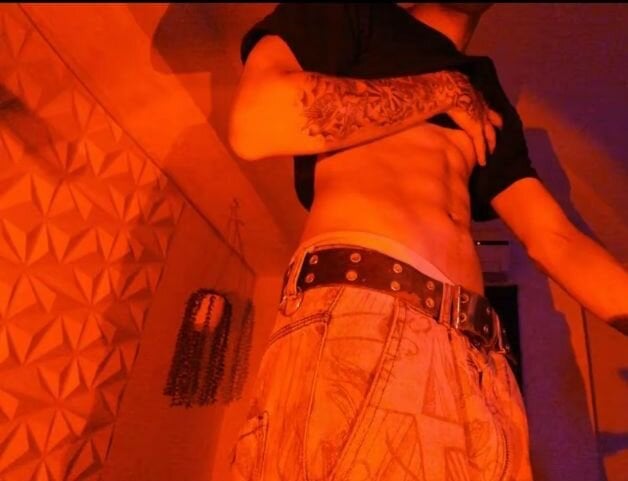 Alluringangel23のオフラインXXXチャット