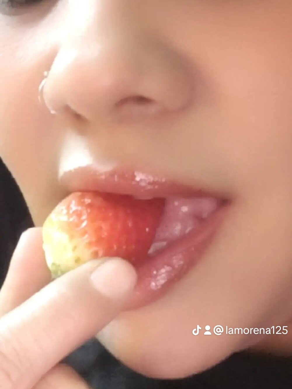 Selena123_25's most recent online preview