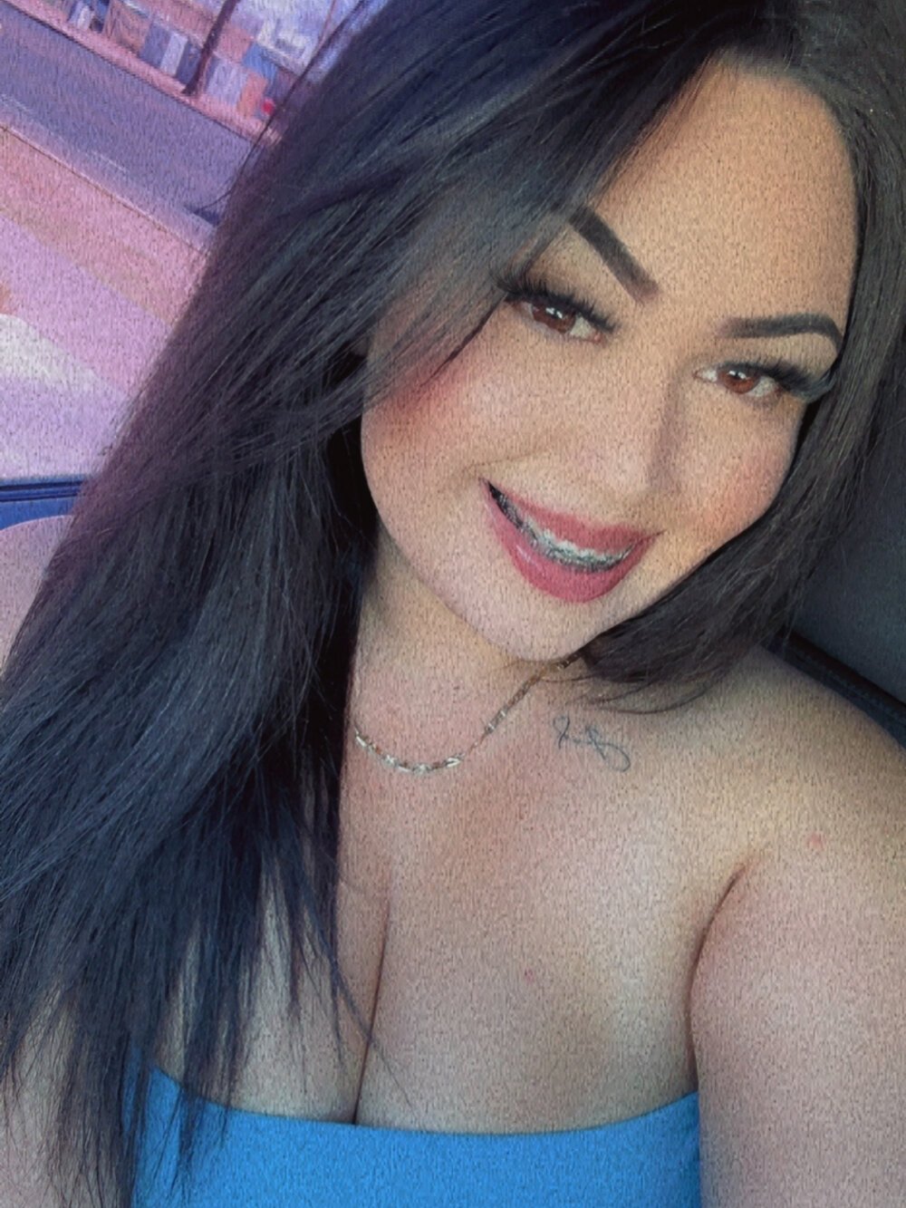 DimpleBaby's Offline XXX Chat