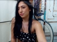 britannyycoxx's Offline Chat Room
