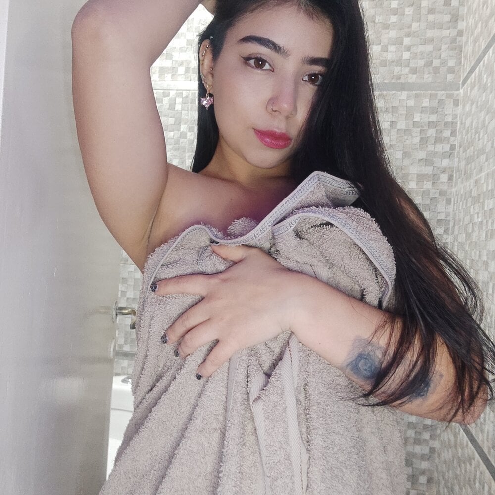 iluvcams.com eliza_blue livesex profile in 1828912127 cams