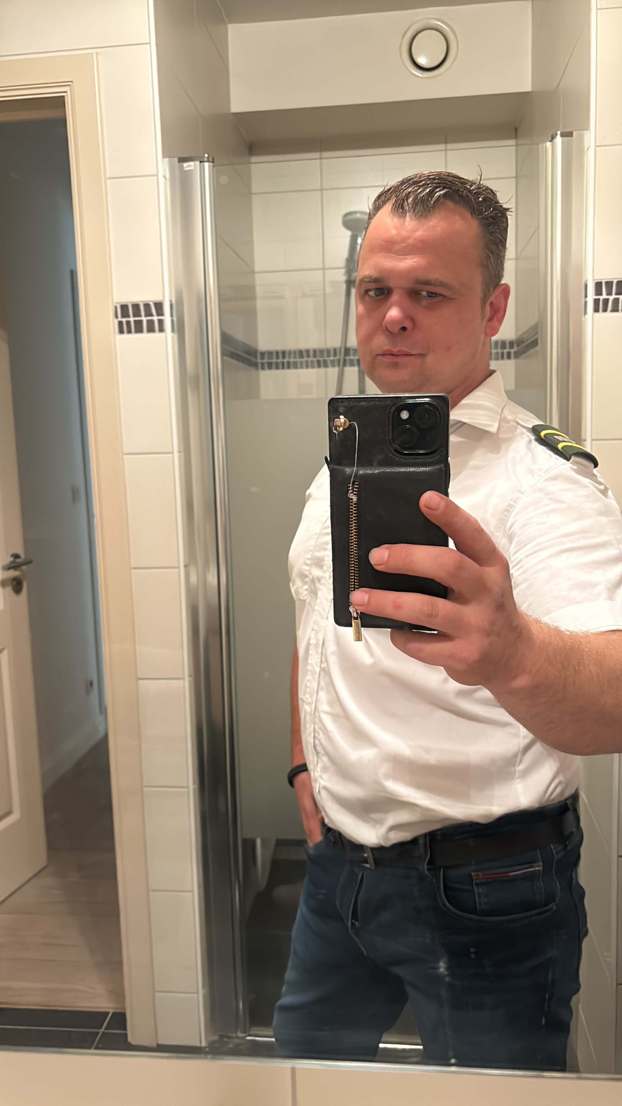 Hornydutchmale