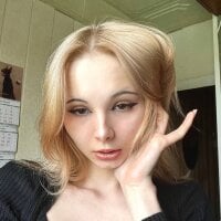 ElviaDecoursey's webcam live show